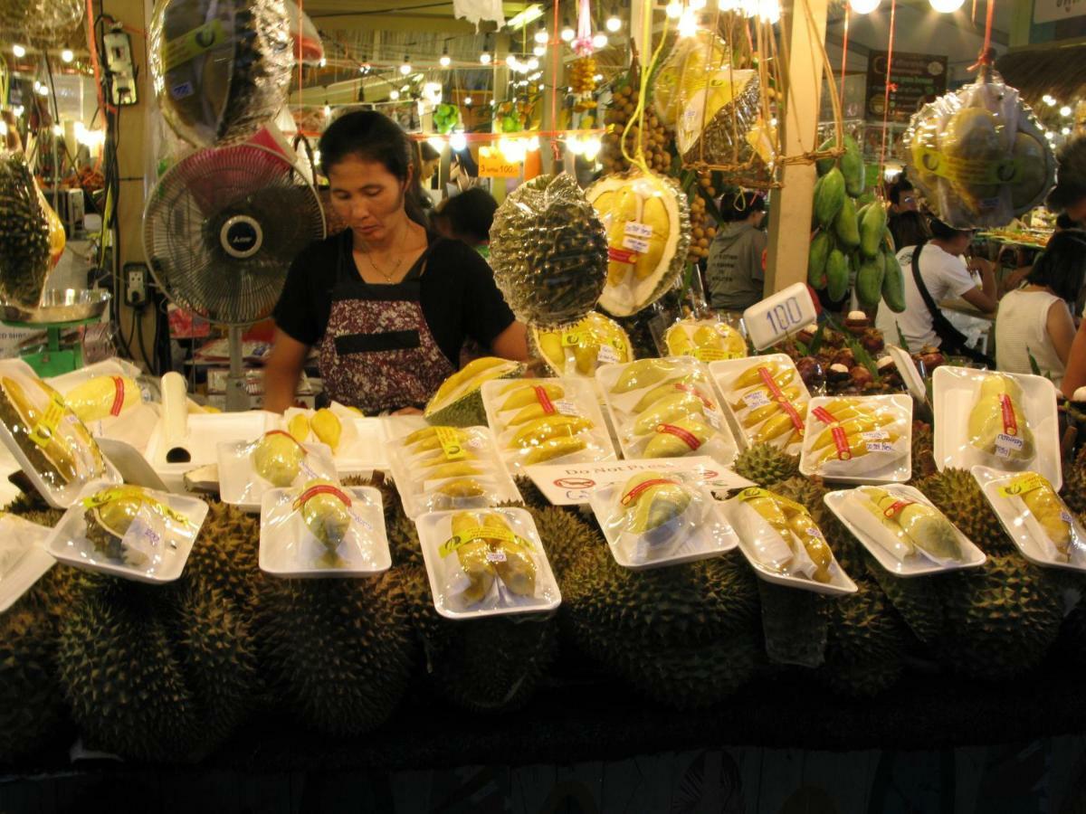 Beebedz Vandrarhem Bangkok Exteriör bild